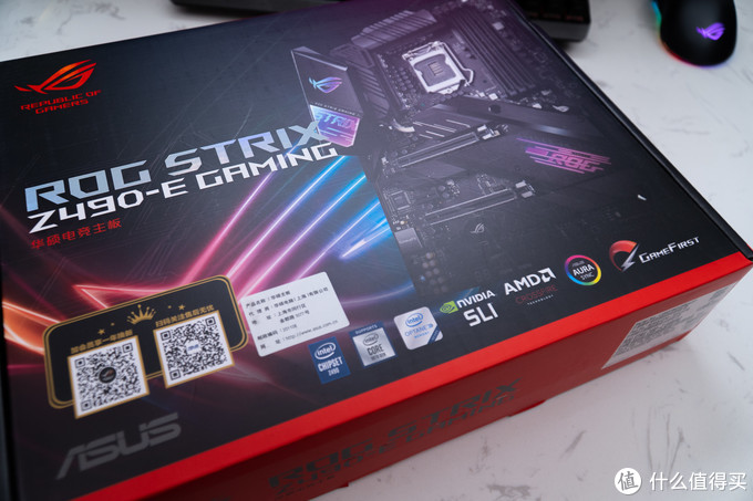 玩家国度 STRIX Z490-E GAMING 开箱简测