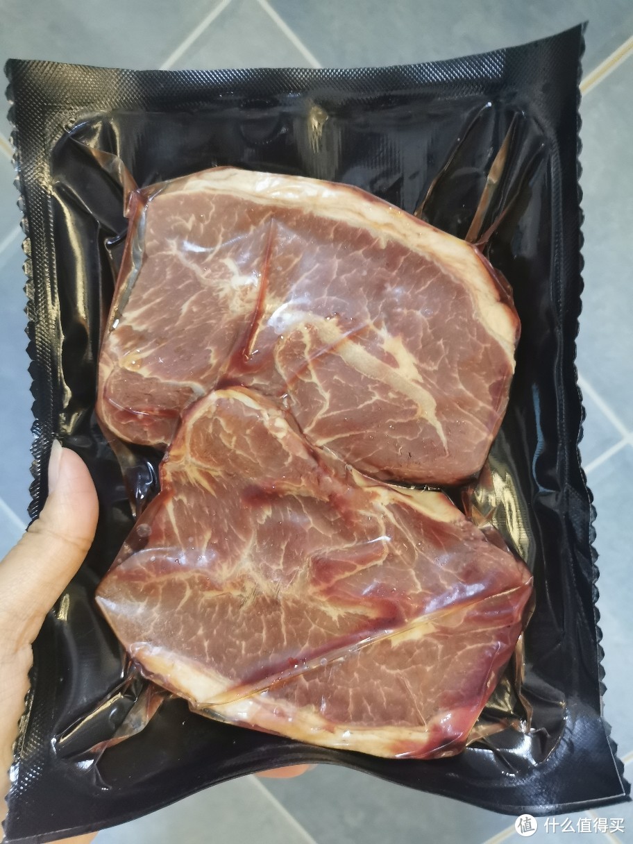 跟小莉莉大颖颖与蒙面肉哥抄作业十几块的原切牛排亲身吃完种草，吃肉一族冲