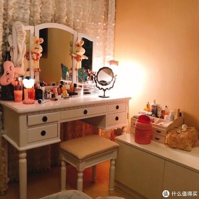 卧室改造 1 打造女生必备的温馨化妆台 梳妆台 什么值得买