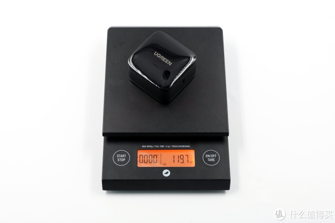 4A PPS支持Switch,绿联65W氮化镓充电器开箱评测