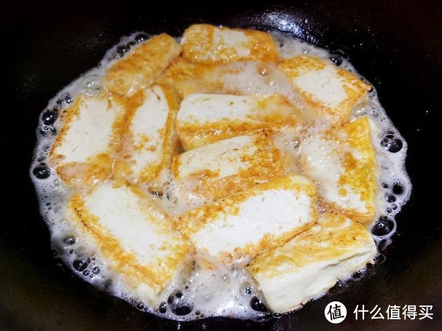 它和豆腐一起焖是绝配，香嫩入味又开胃，比大鱼大肉好吃