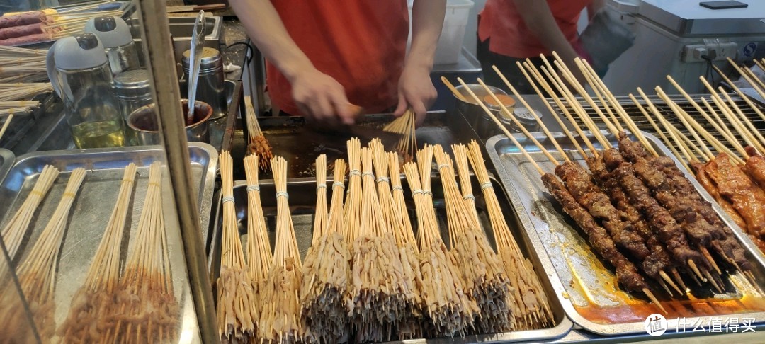 大连，探访常年排队的灌饼王总店，到底是个什么水平？