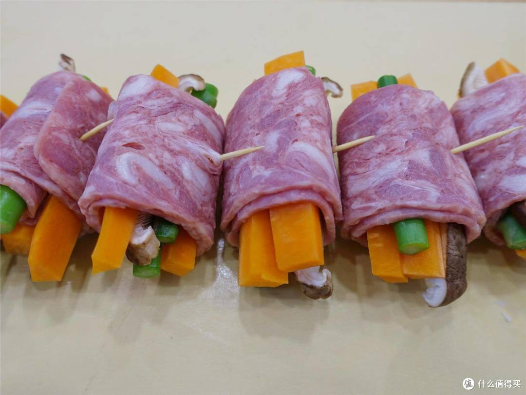 蒸烤箱+培根能玩出什么花样？吃播现场直播烤花式培根卷