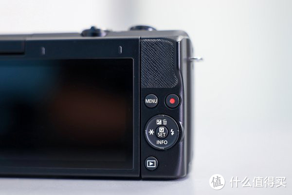 真·迷你微单 佳能EOS M200简评