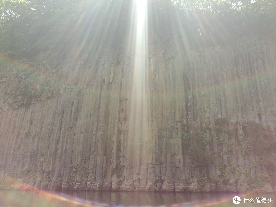 城市大玩家：丹东，这个玄武湖景区的火山岩壁有点美！