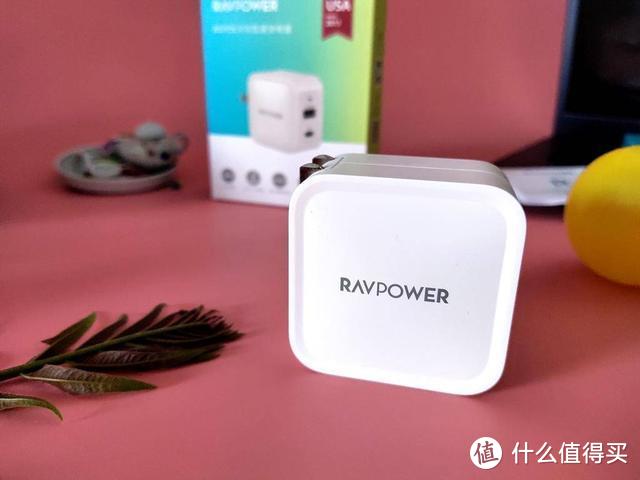 RAVPower 65W充电器 更快更稳定 出门在外一个就够