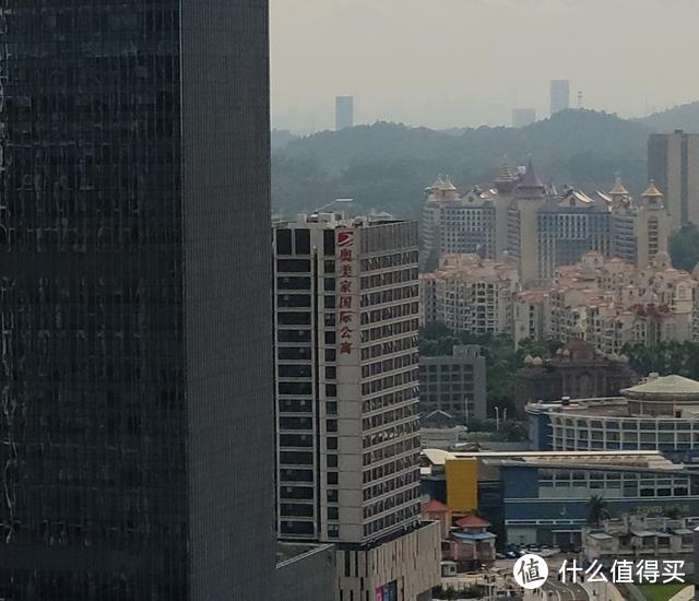 小米10：性价比依旧的 5G 入门旗舰，而且这蜜桃金谁不爱？