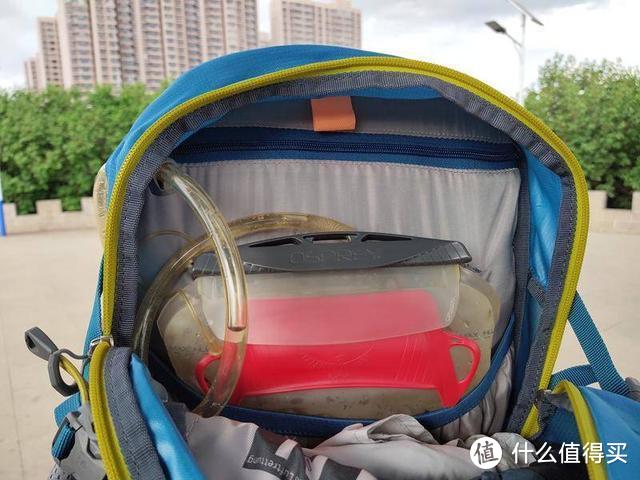 多特福特拉双肩登山包 看得见的透气让你出行无忧