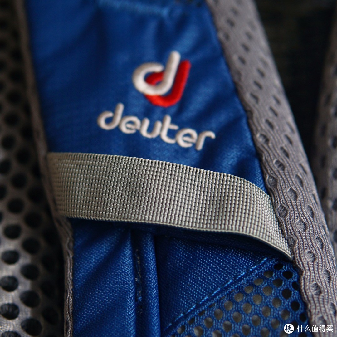 再也不怕背包被汗湿了：多特福特拉26L户外背包评测