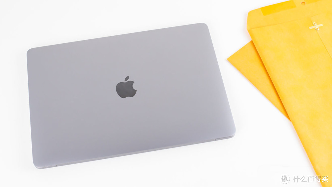 2020款MacBook Air测评，轻薄笔电的极致体验，入门版刚刚好！