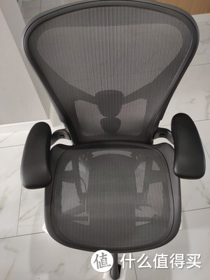 为了自己的老腰：赫曼米勒aeron人体工学椅