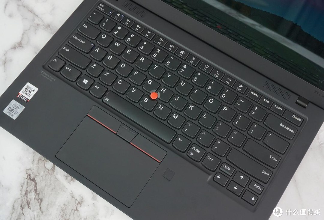 当经典商务与超强性能融合在一起，会触碰出什么样的火花？  ThinkPad X1 Carbon