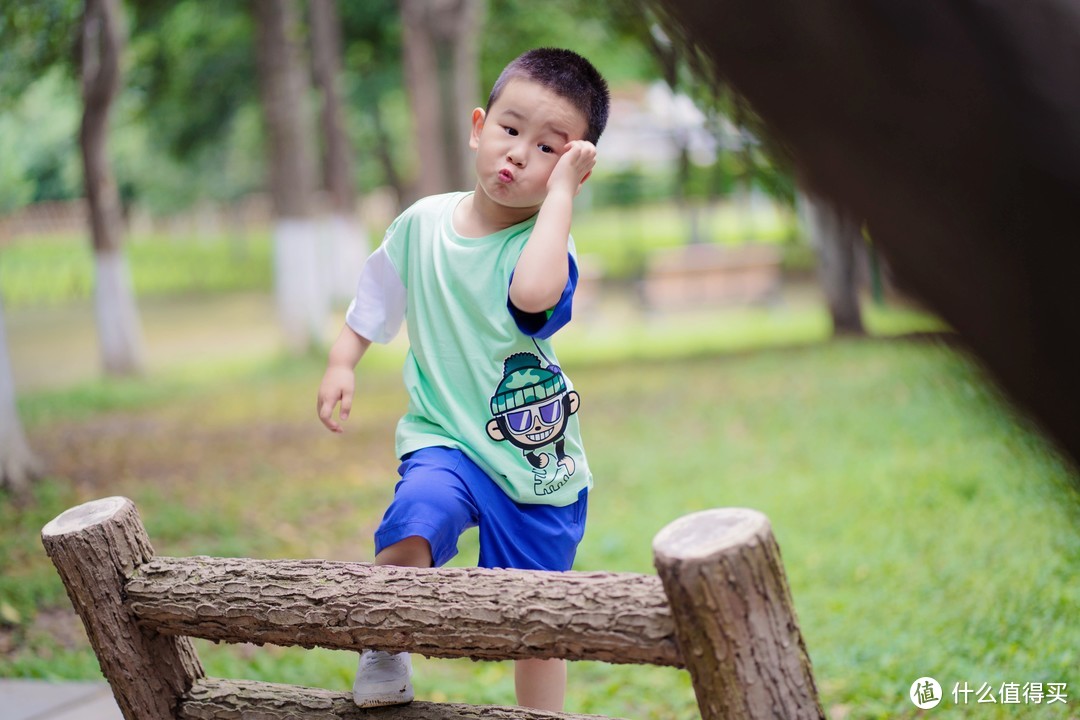 孩子夏天如何穿的潮流又好看？安踏儿童TOKIDOKI联名款搭配