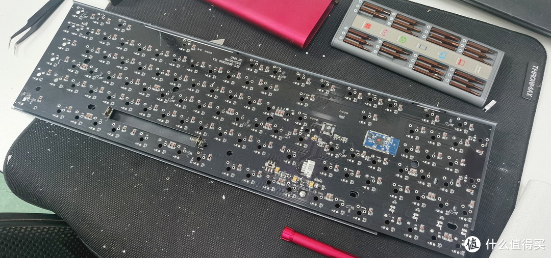 高斯GS104D蓝牙机械键盘换TTC金粉轴手感体验
