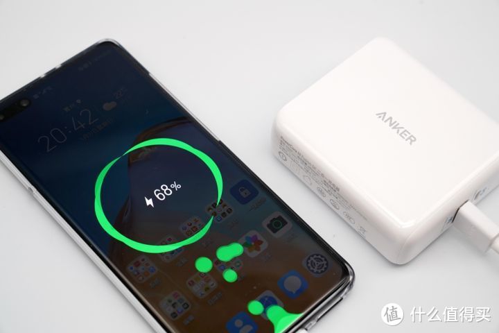 Anker快充超极充：18W PD快充的续命充电宝