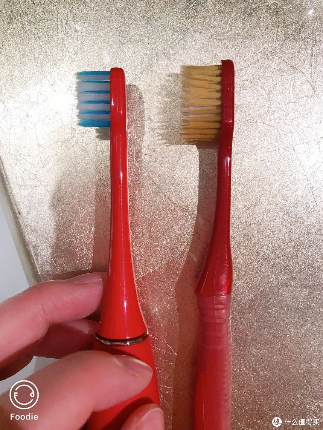 红色的牙刷恐怖图片