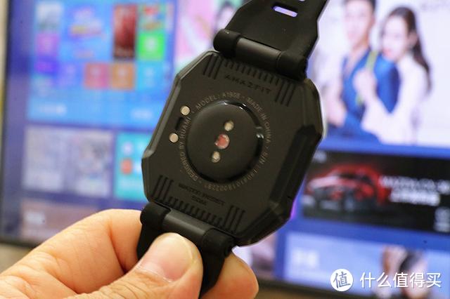 华米Amazfit Ares户外运动手表，都市户外皆可用，让你八面威风