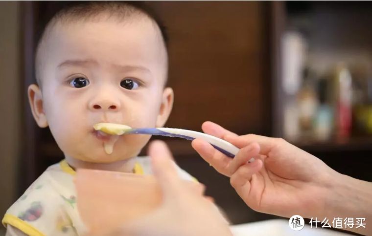 宝宝几个月可以添加辅食？