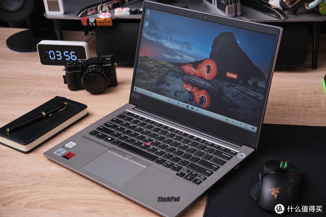 时尚商务新选择：ThinkPad 翼14 Slim（22CD）