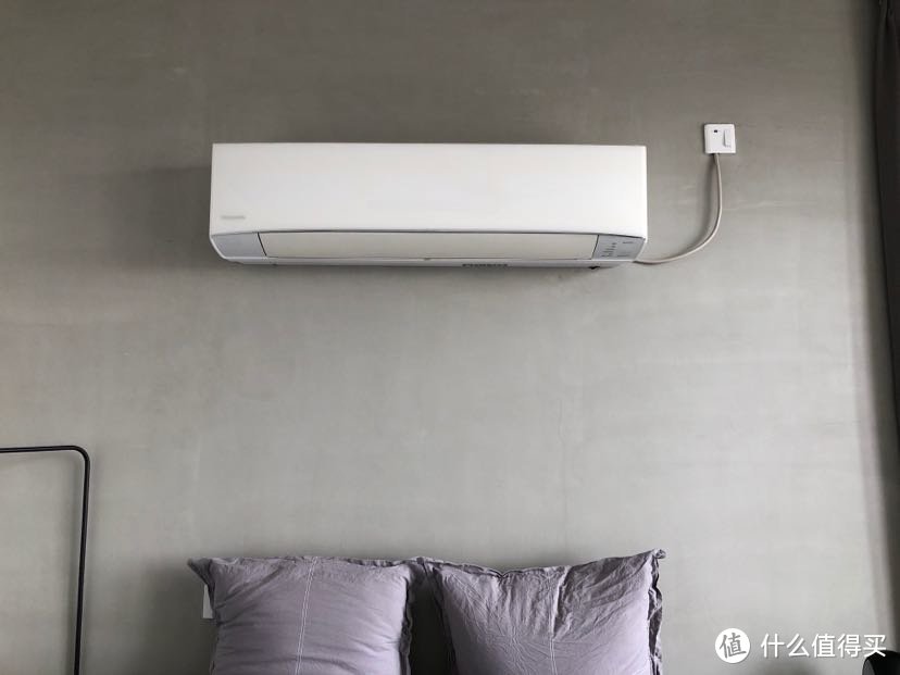 壁挂式空调怎么安装才能隐藏管线？