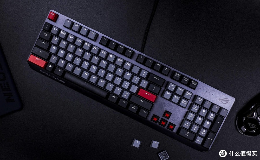 PBT键帽才是机械键盘“绝配”，华硕ROG游侠PBT版游戏键盘体验