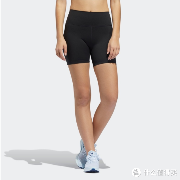 618阿迪达斯adidas买什么？6套搭配18件单品帮你打造甜酷女孩的夏日运动风