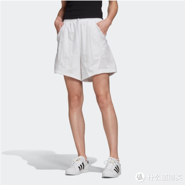 618阿迪达斯adidas买什么？6套搭配18件单品帮你打造甜酷女孩的夏日运动风