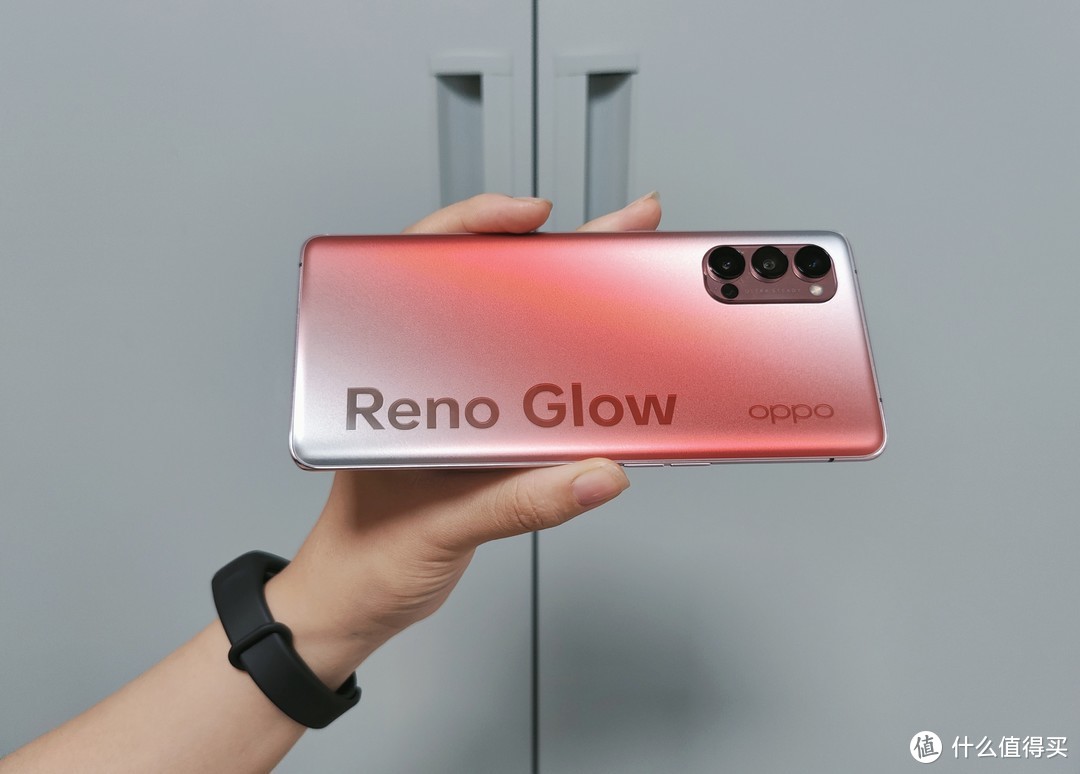 评OPPO Reno4 Pro，初代用户悲喜交加