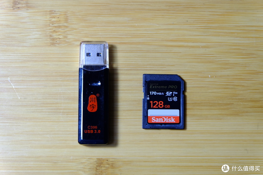 高速读写的闪迪 128GB SD卡，价格超值  