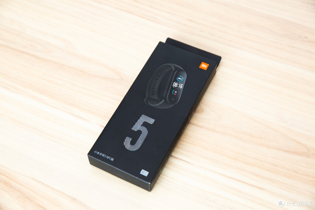 全新小米手环5首发上手它变大了也变强了