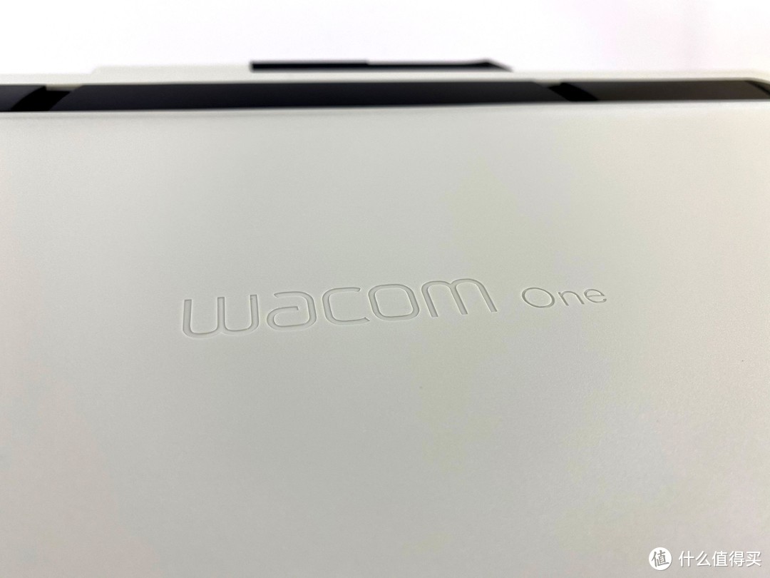 我用Wacom One手绘屏设计一套NBA海报，效果真的要比鼠标操作好爆了！