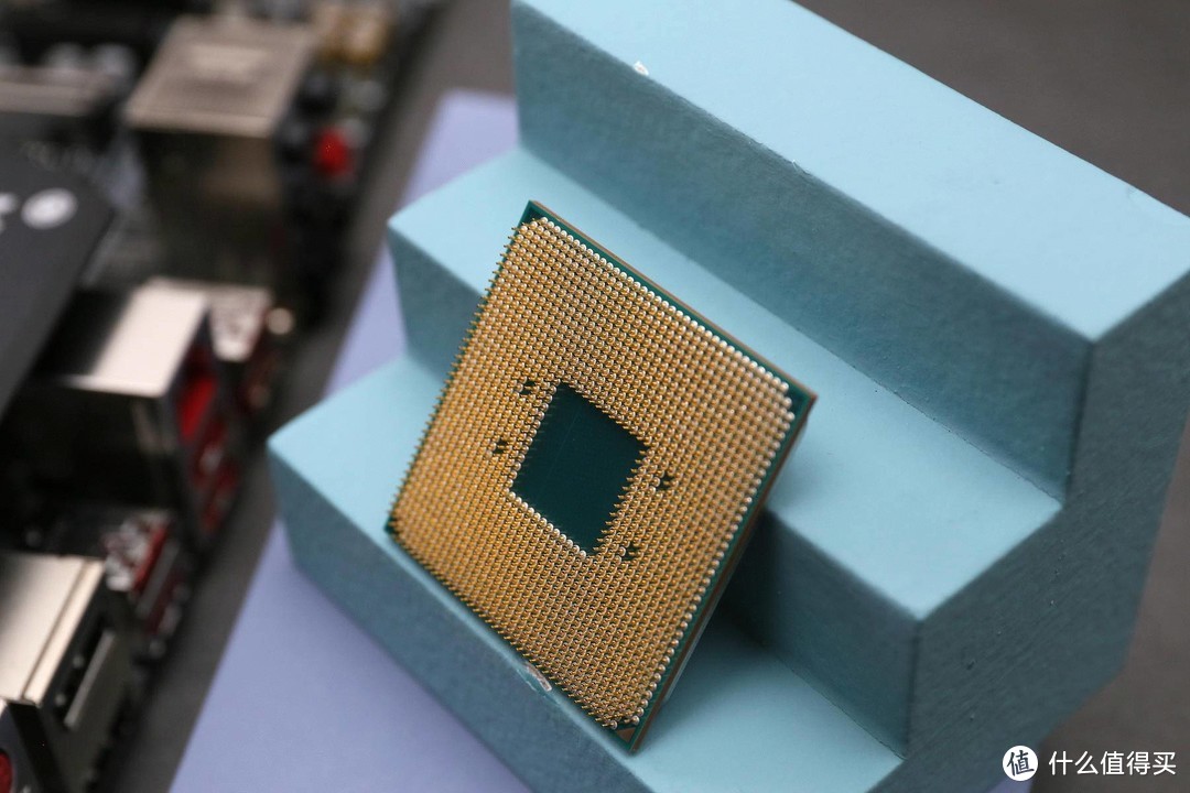 六千预算装机，最后一万硬是没挡不住，AMD 3700平台配上万吗？