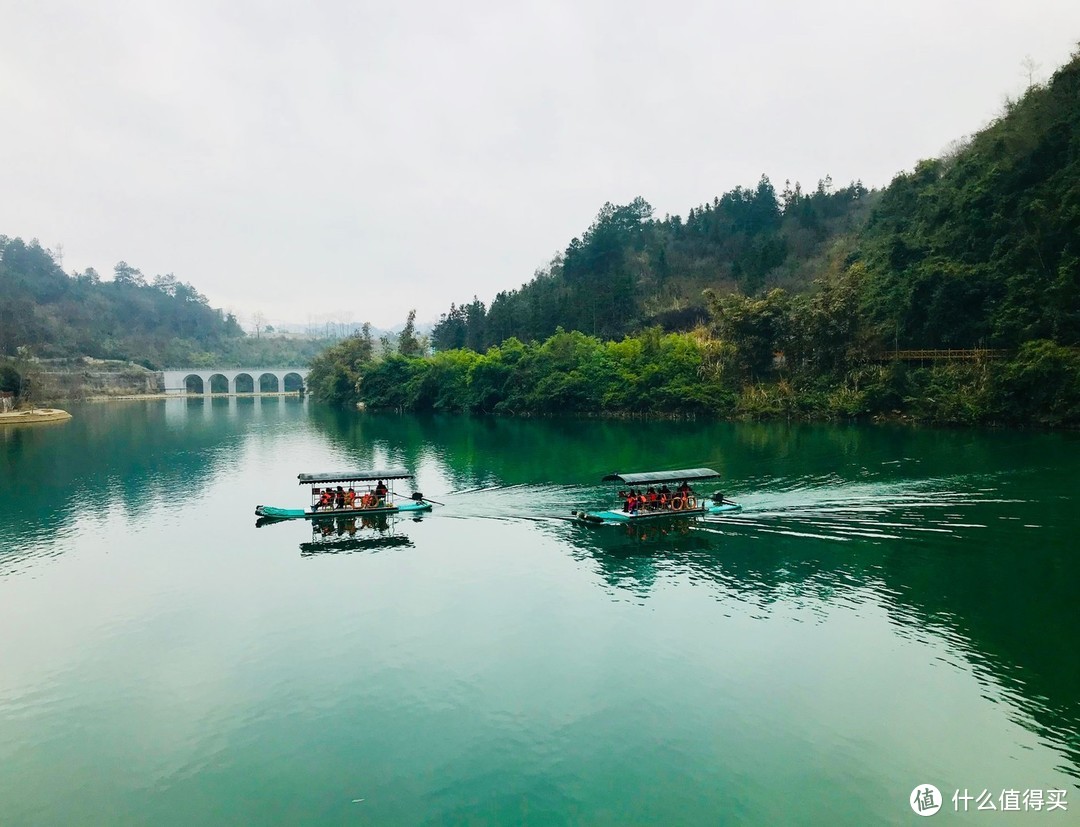 云窍旁通吞日月，烟萝倒拔挂虹霓 ——黔行于崇山峻岭间