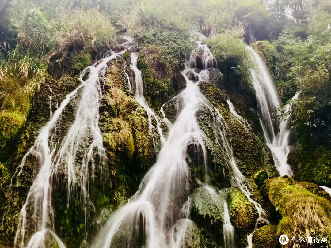 云窍旁通吞日月，烟萝倒拔挂虹霓 ——黔行于崇山峻岭间