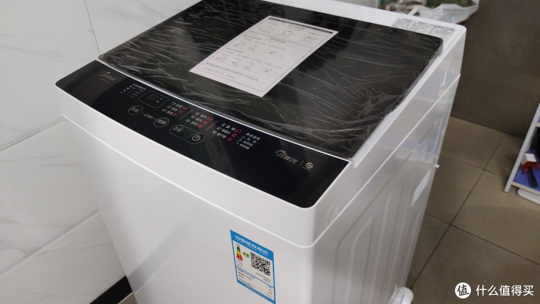 七百多买了台美的波轮洗衣机，可谓是一波三折，但用起来不错