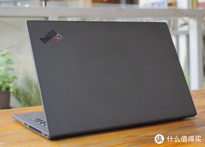 到手尝鲜：有点贵的4K版ThinkPad X1 Carbon