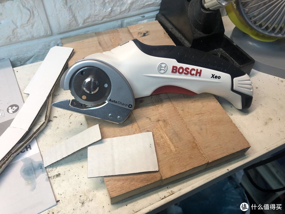 博士 bosch XEO 3.6V锂电  无线 切纸机 电剪刀 切割机 &12V 锂电锤 拆机