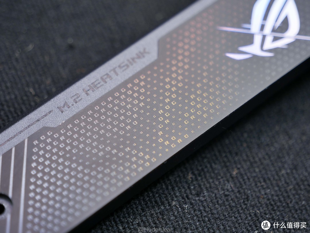 华硕 ROG STRIX B550-I GAMING 主板开箱拆解：B550ITX王者风貌