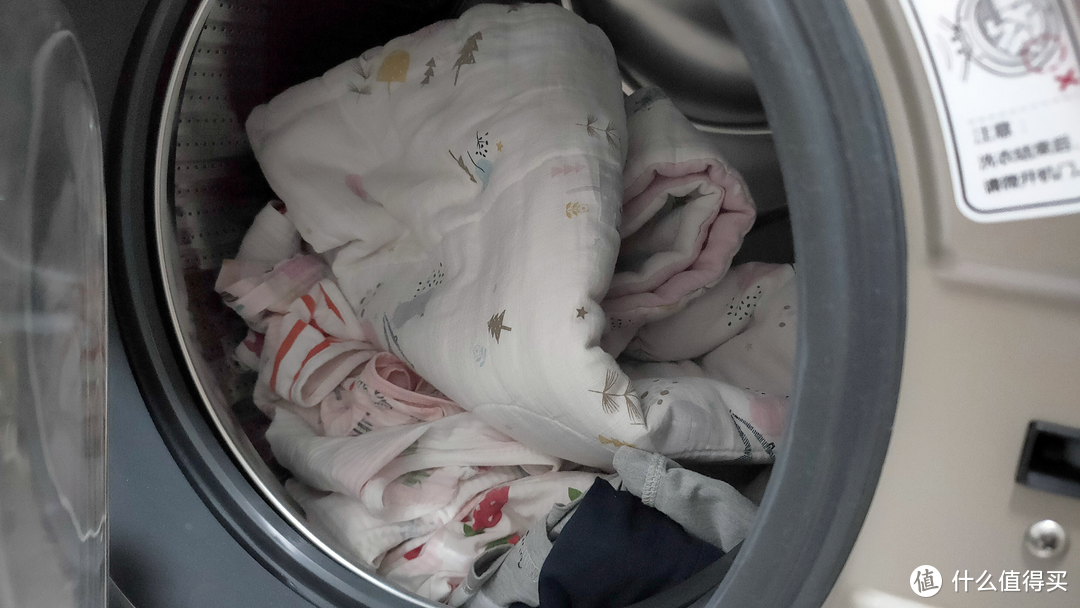 海尔洗衣机EG10012B9G：食品级巴氏杀菌，这样的洗衣机才能让奶爸放心！