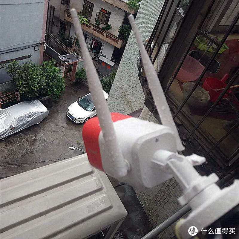 360智能摄像机红色警戒高配版无惧风雨，户外看车省心放心