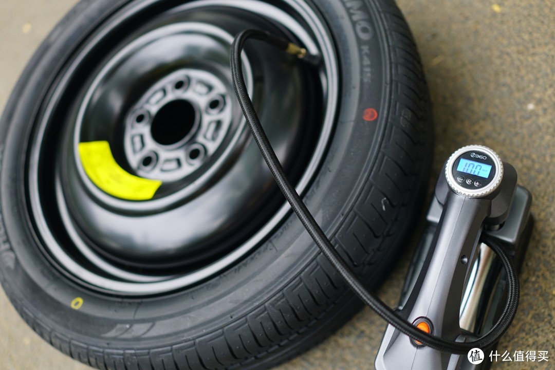 爱车EDC：车载充气泵贵的就一定更好吗？新晋品牌360 Q5对比轮胎大厂米其林4389ML
