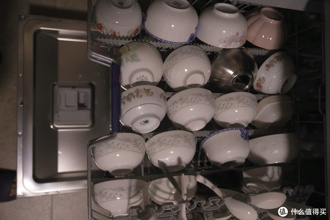 “洗烘存一体”洗碗机到底靠不靠谱？——美的GX600洗碗机评测