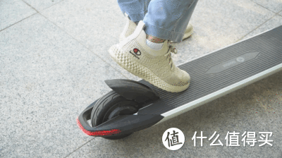 九号电动滑板车Air T15体验：轻、稳、美
