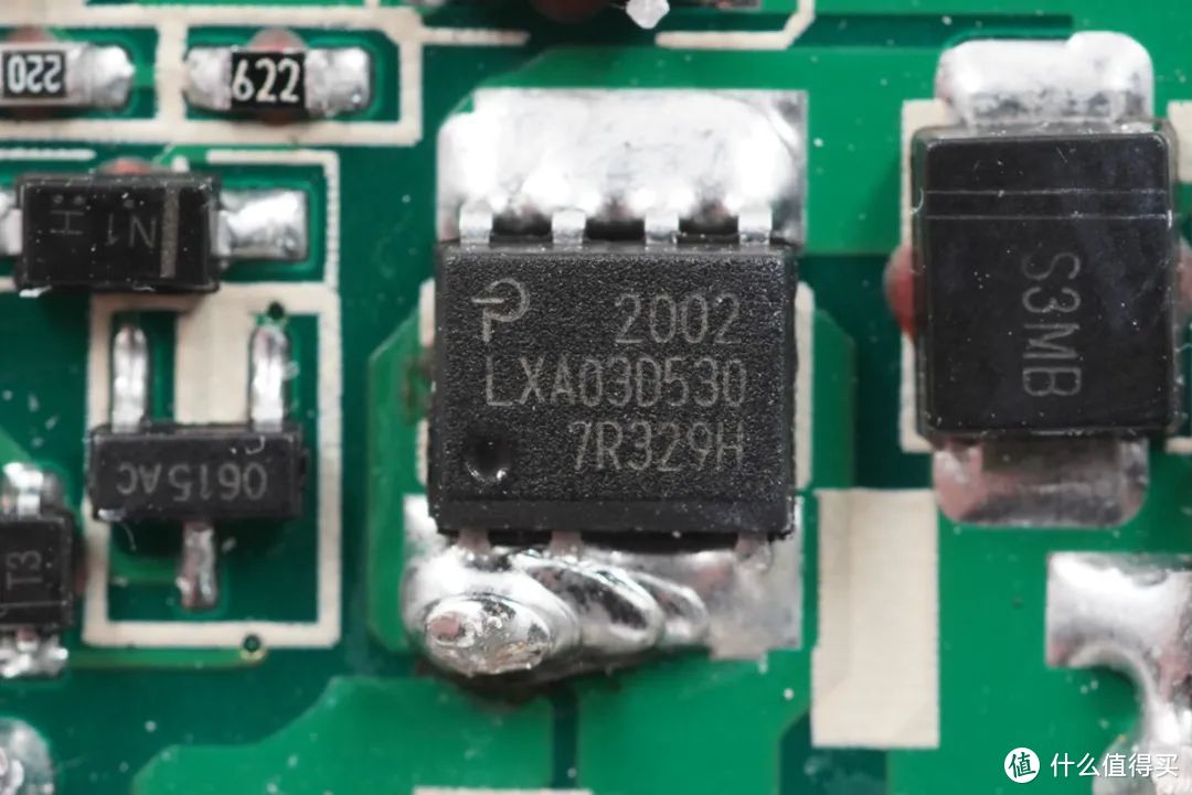 拆解报告：RAVPOWER 90W双USB-C口PD快充充电器RP-CPCN001