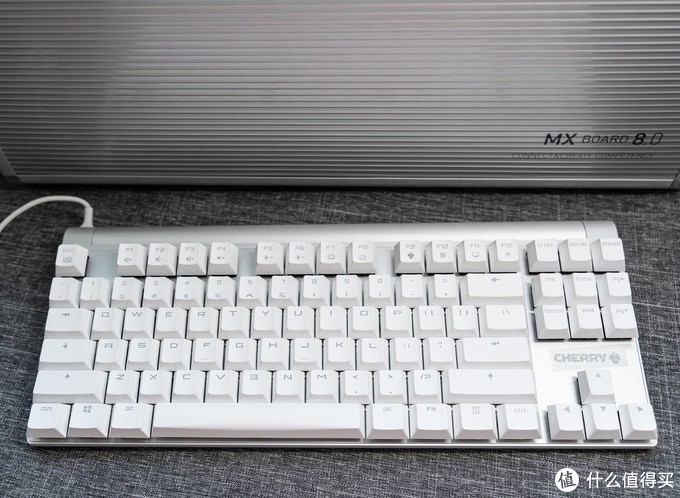 Cherry MX BOARD 8.0 机械键盘&Cherry MC 8.1 RGB游戏鼠标评测