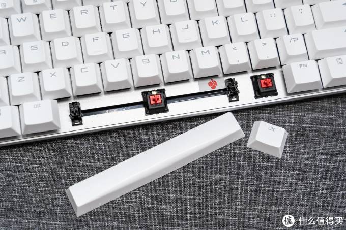 Cherry MX BOARD 8.0 机械键盘&Cherry MC 8.1 RGB游戏鼠标评测