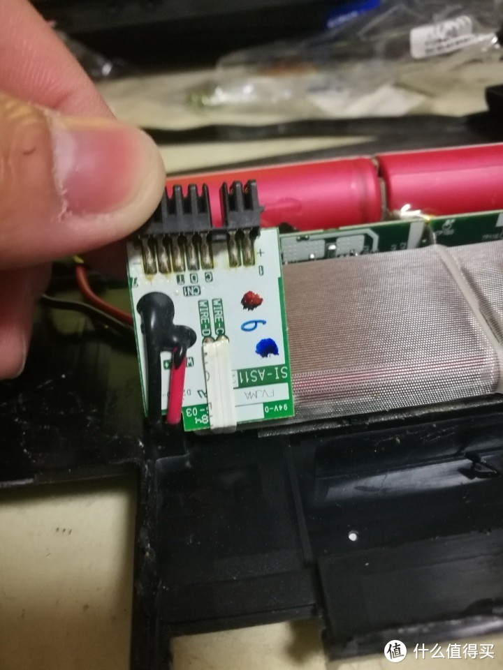  报废笔记本电池拆机取电芯