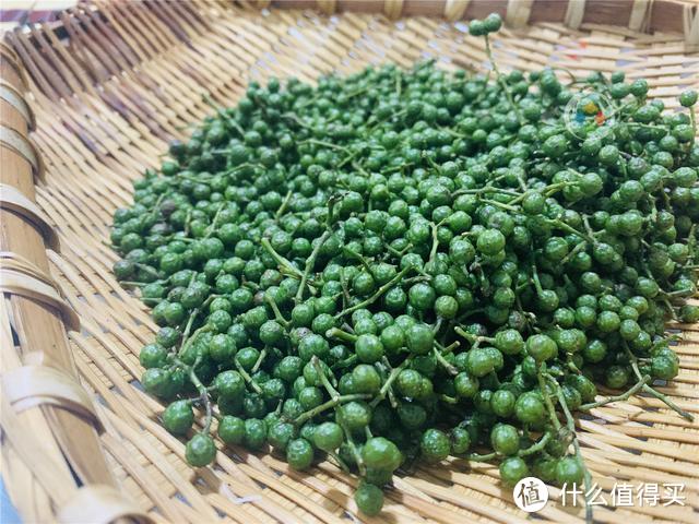 重庆人离不开的味道 新鲜青花椒 淋上一锅热油 麻 就诞生了 餐饮与服务 什么值得买