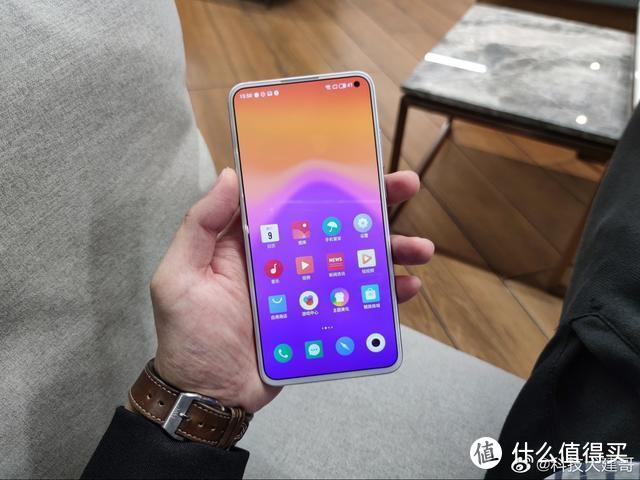 有猫腻？售价四千多的vivo X50 Pro到底用了一块啥样的屏幕？