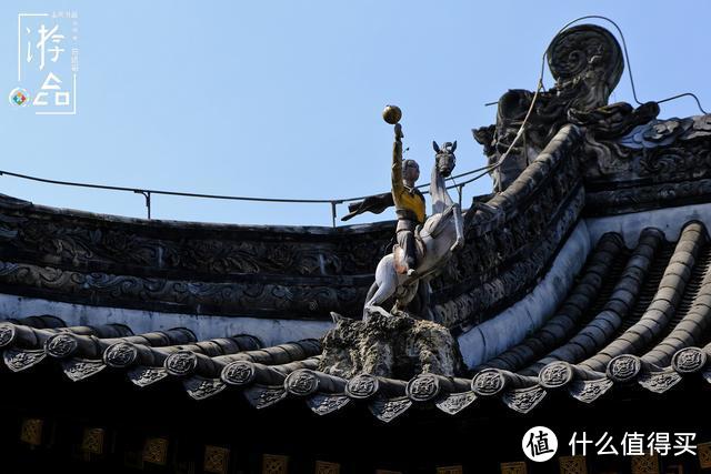 重庆李子坝不仅有轨道穿楼，这处幽静之地，还供奉着关羽和岳飞